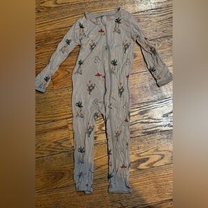 Kyte BABY Gray Pajama Set with Nature Print